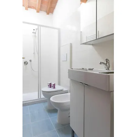 Altido Apt For 6 With Lovely Views 3 Mins To Corso Italia